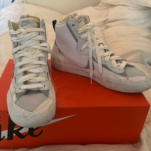 nike sacai blazer mid white grey